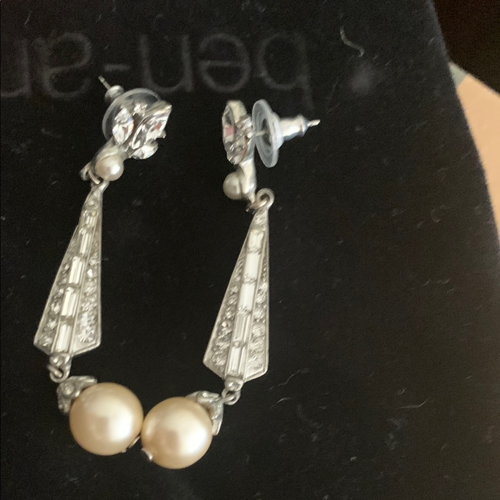 Elegant Pearl and Crystal Drop Earrings